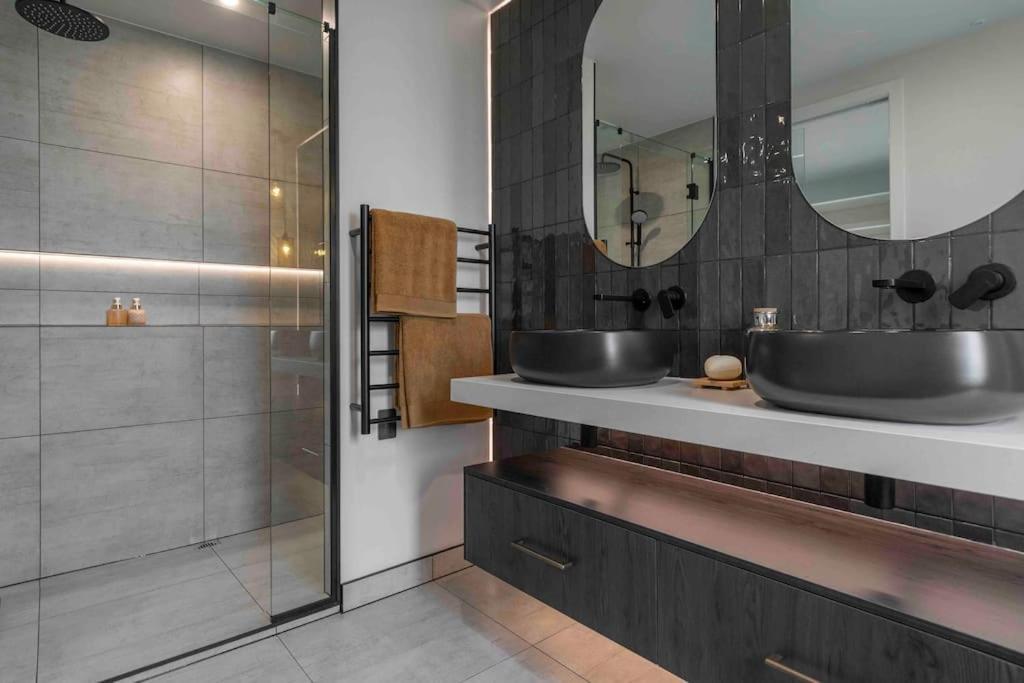 Luxury Escape In Cbd - Walking Distance To Town Villa Tauranga Luaran gambar