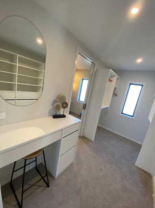 Luxury Escape In Cbd - Walking Distance To Town Villa Tauranga Luaran gambar