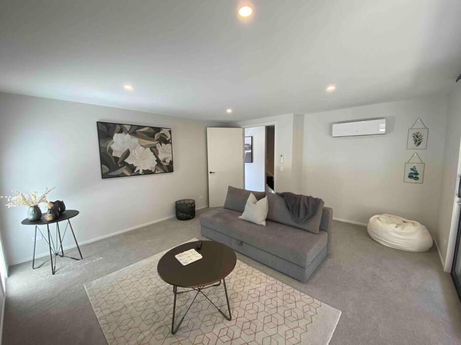 Luxury Escape In Cbd - Walking Distance To Town Villa Tauranga Luaran gambar